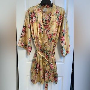 Sophia By Delicates Gold Floral Silky Kimono Style Robe & Gown - Medium - NWOT